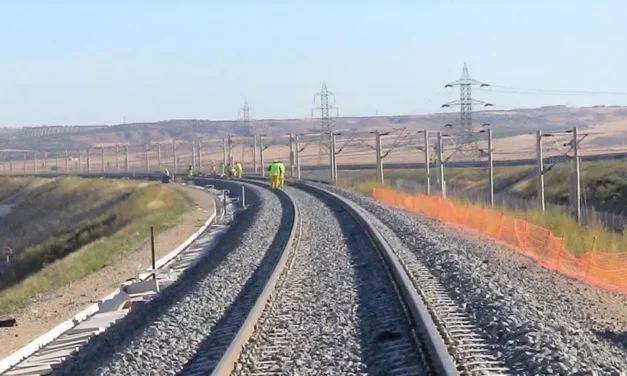 Cortada la vía del tren entre Illescas y Villaluenga por el accidente de un turismo