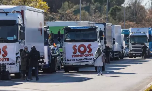 Los transportistas autónomos y pymes desconvocan su paro nacional. Las convocatorias de los agricultores sí continúan