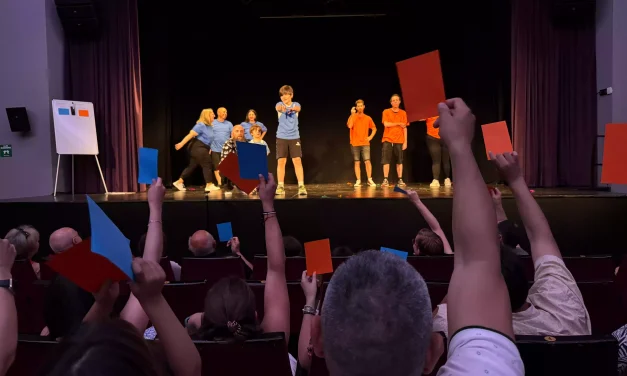 Éxito del «Match de improvisación teatral Illescas 2024» (álbum de fotos y video)