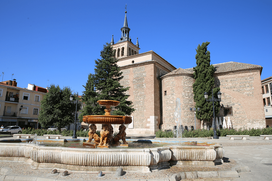 Plaza de los leones Illescas