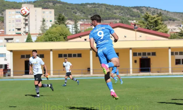 Otra derrota del CD Illescas, que ya es colista en su grupo. (1-0) (crónica y álbum de fotos)