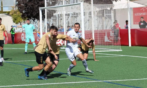 Flojo partido en defensa del CD Illescas. Cae ente el CDC Moscardó. Crónica y álbum de fotos