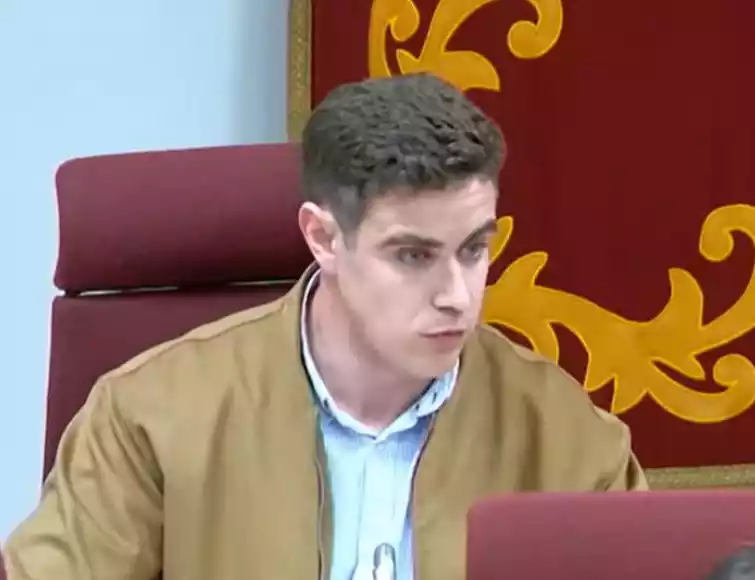 Moción cacas animales