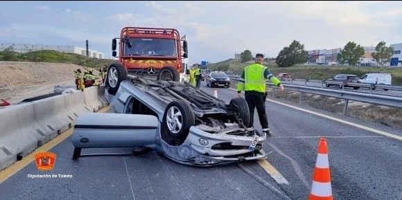 Accidente A-42 Illescas. Coche volcado
