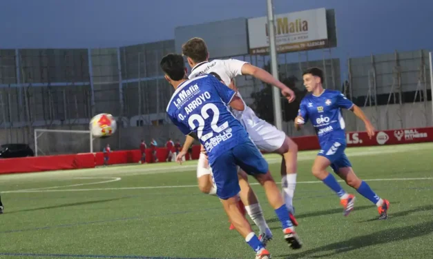 El CD Illescas empata con el Calvo Sotelo después de jugar con 10 desde el minuto 18 (crónica y álbum de fotos)