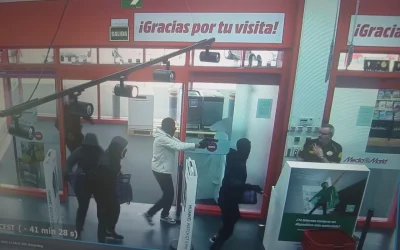Atraco a mano armada en el Centro Comercial Abadía en la mañana de hoy