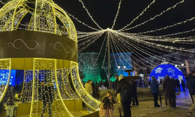 Activada la iluminación navideña en Illescas.