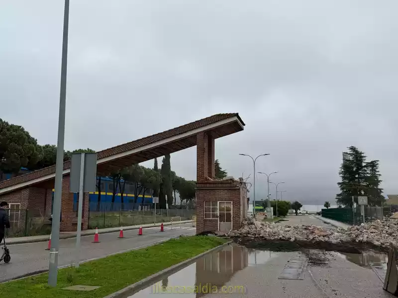 Demolición Pórtico Señorío