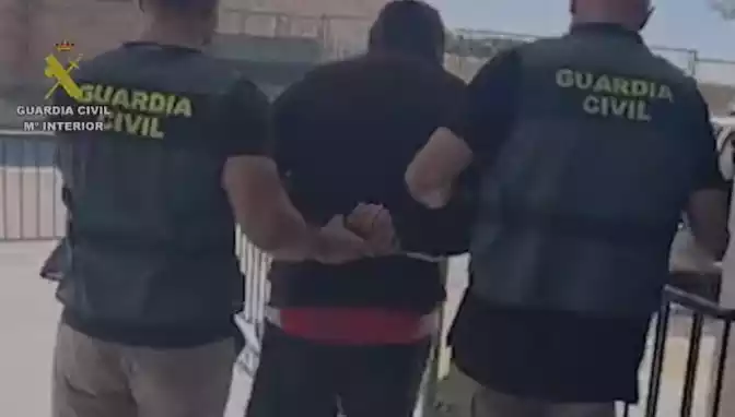 Momento de la detención. Foto Guardia Civil